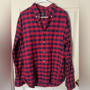 American Eagle men’s Checkered Long sleeve Shirt Size Large red/blue